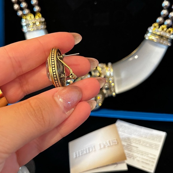 Heidi Daus 'Say it with Style' White Limited Edition Collection🤍✨ - Picture 14 of 14